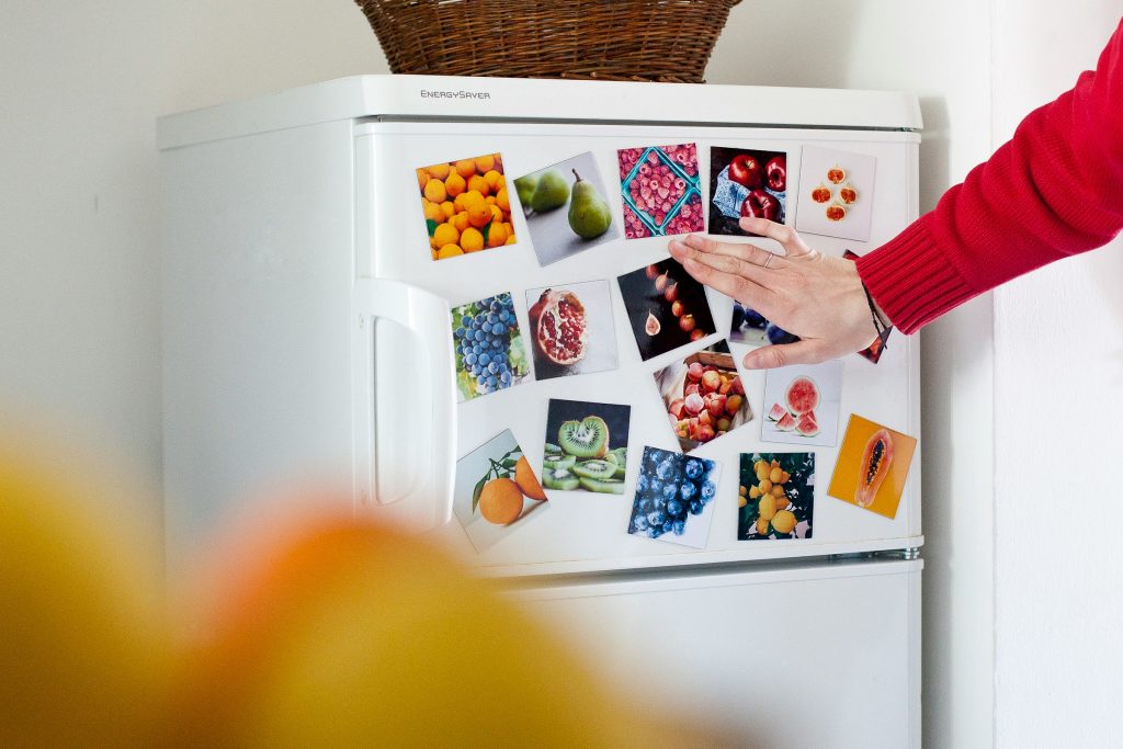 lednice magnety kuchyně